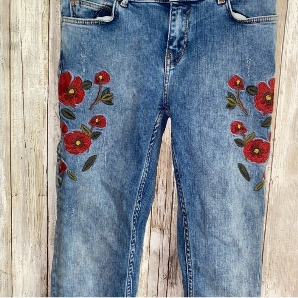 Zara Embroidered Floral Ankle Jeans - Picture 5 of 10